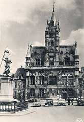 60 Compiegne Hotel de Ville I